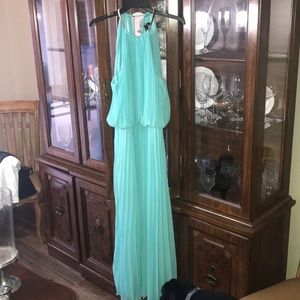 Beautiful Maxi with Gold Halter XL